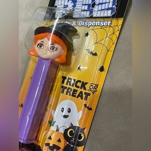 NEW Sealed PEZ Halloween Witch with Candy Jack O Lantern Trick or Treat